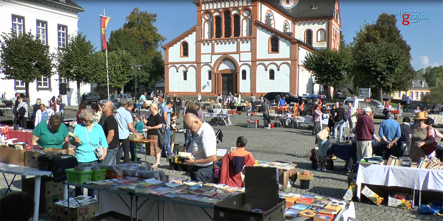 buecherherbst-2014 Bücherflohmarkt auf dem Kirchplatz