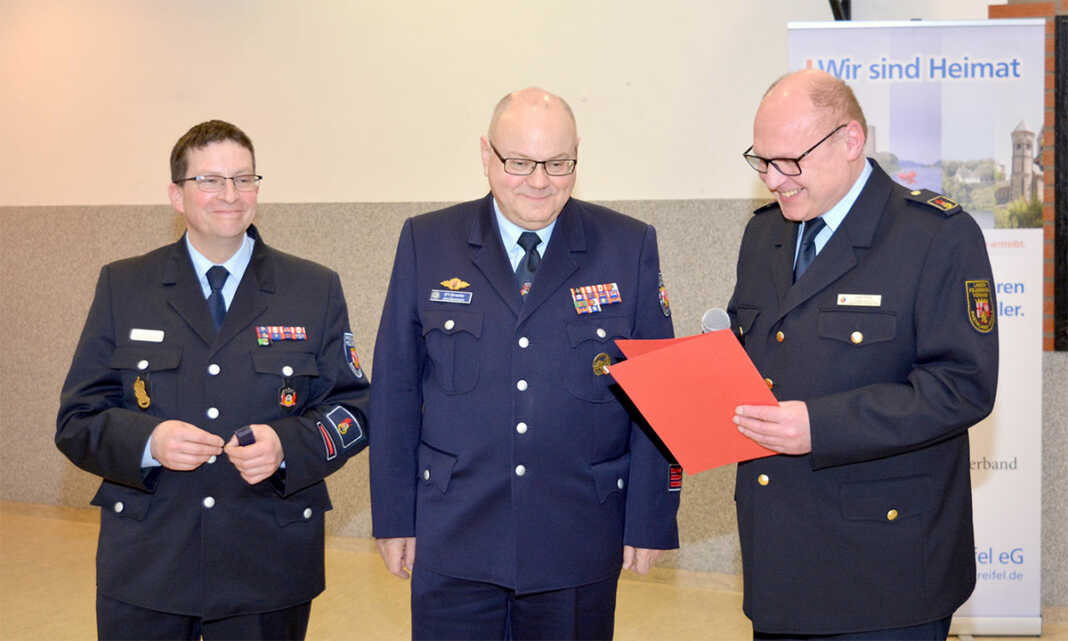 Alexander Krahe übernimmt Vorsitz im Kreisfeuerwehrverband