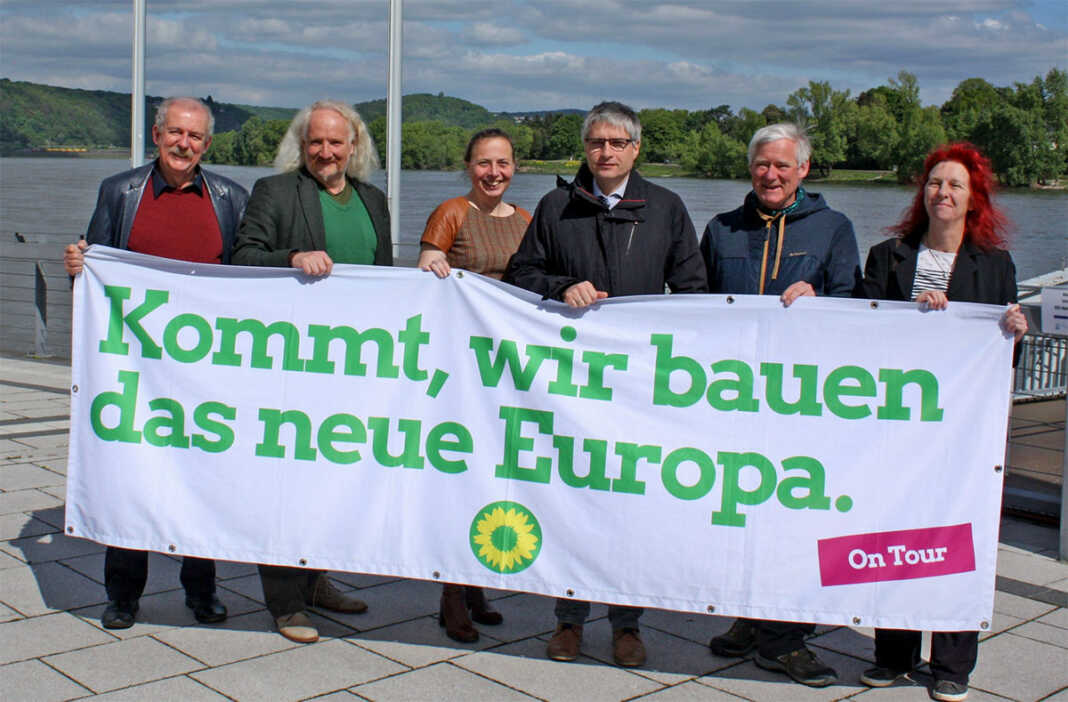 Grünen-Spitzenkandidat Sven Giegold zur Europawahl im Remagener „Wohnzimmer“