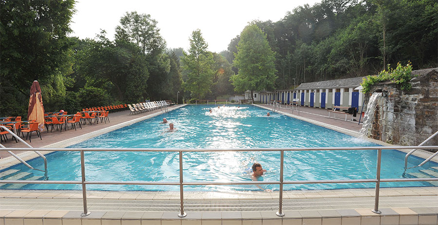 Badebetrieb im Thermalbad Bad Bodendorf