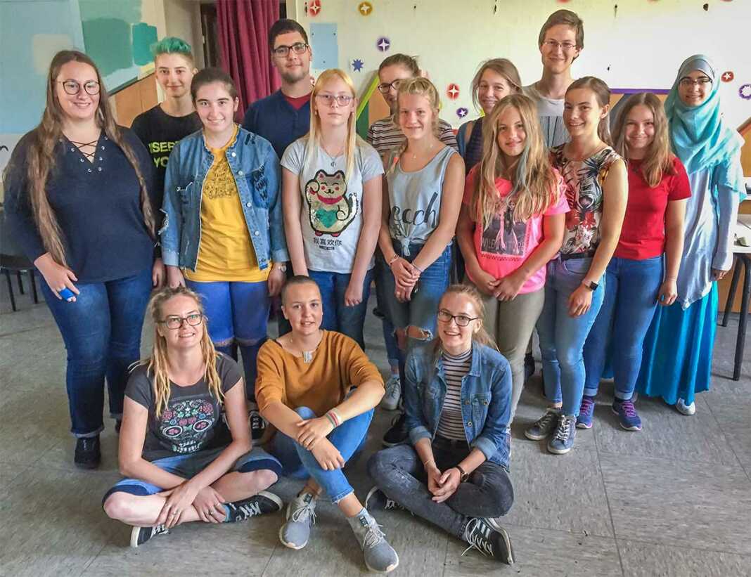 Teilnehmer der Gründungsversammlung im Haus der offenen Tür (HoT) in Sinzig.