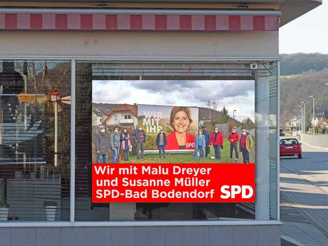 Die SPD Bad Bodendorf macht im Endspurt Wahlkampfwerbung über VideoWall