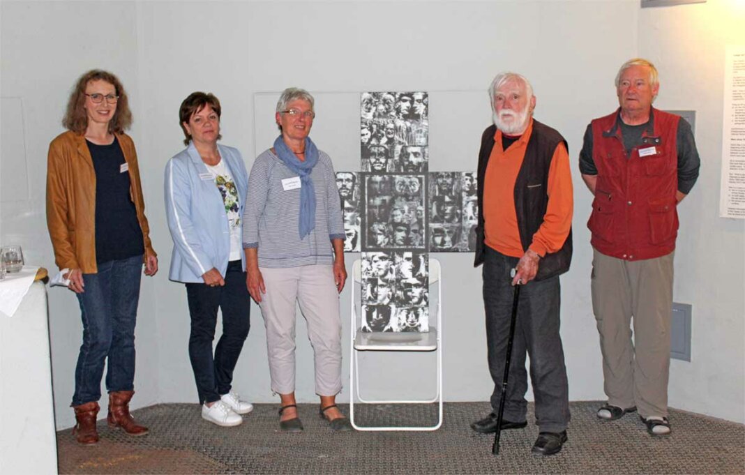 Der Vorstand des Friedensmuseums von links: Anke Sultan, Barbara Heimbach, Karin Keelan, Christof Heyduck und Volker Thehos.