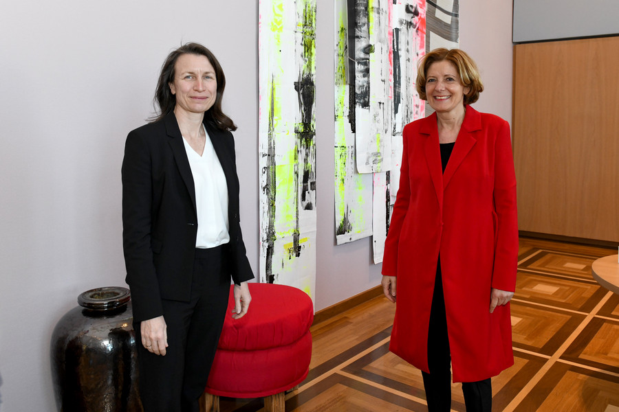 Cornelia Weigand und Ministerpräsidentin Malu Dreyer; © Staatskanzlei RLP/Schäfer