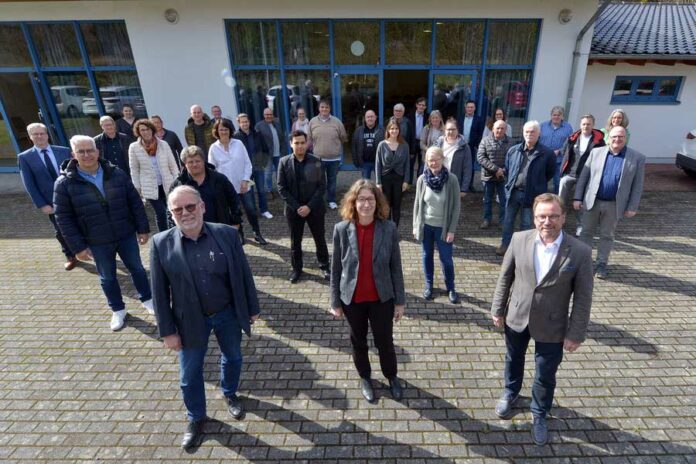 Gruppenbild zur 7. Sitzung der Hochwasserpartnerschaft Ahr; © Kreisverwaltung Ahrweiler