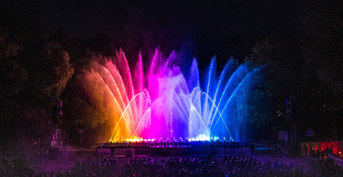 Einzigartige Show aus den Elementen Wasser, Feuer, Laser, Licht, Musik. Foto: Dominik Ketz