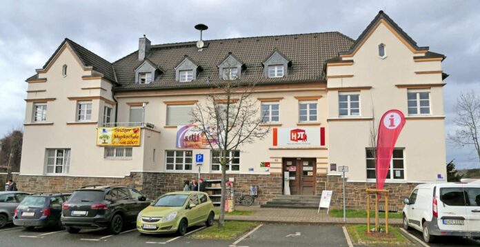 Haus der offenen Tür ( HoT ) in Sinzig Barbarossastraße. Foto: Achim Gottschalk, allgrafics