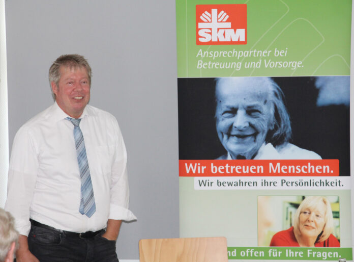 Rechtsanwalt David Schnöger wird über die Möglichkeiten einer Vorsorgevollmacht und Betreuungsverfügung sprechen. Foto: Ralph Seeger
