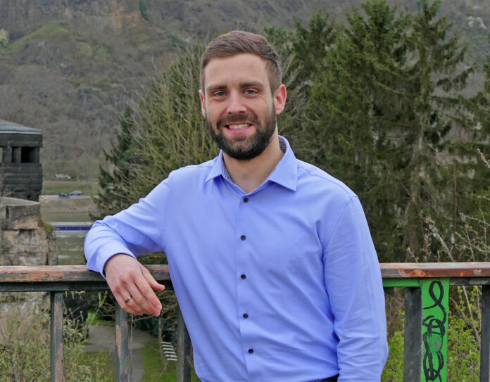 Tim Schäfer bewirbt sich um den Posten des Ortsvorstehers der Remagener Kernstadt. Foto: Die Grünen Remagen / Achim Gottschalk, allgrafics