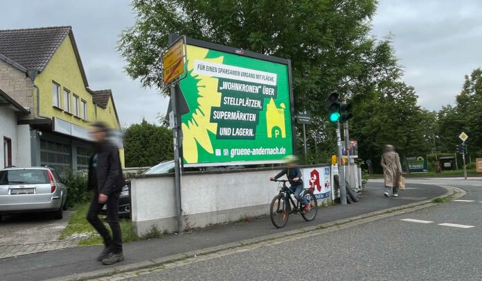 Ein Wahlplakat der Andernacher Grünen landete irrtümlich in Bad Bodendorf Foto: Ralf Urban