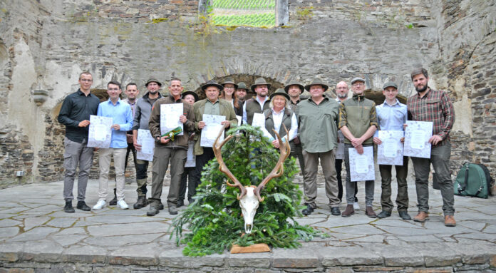 Traditioneller Jägerschlag: 17 neue Jäger für den Kreis Ahrweiler