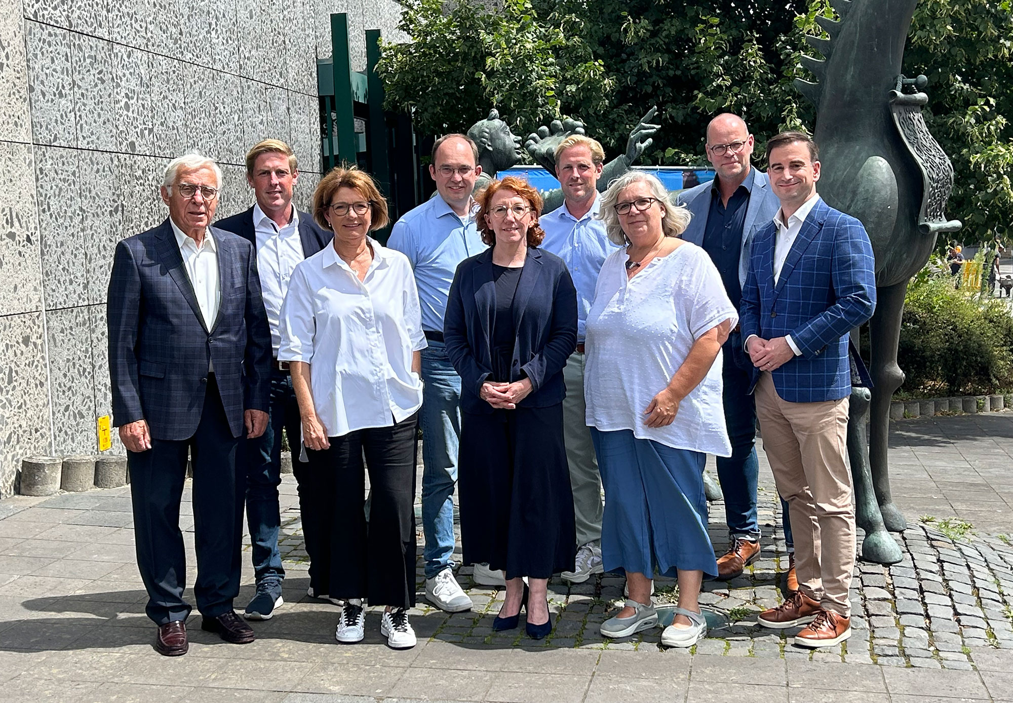v.l.n.r.: Fritz Langenhorst, Christoph Schmitt, Sabine Glaser, Jörn Kampmann, Susanne Müller MdL, Andreas Schmitt, Marion Morassi, Frank Klapperich und Marcel Hürter Foto: Andreas Schmitt