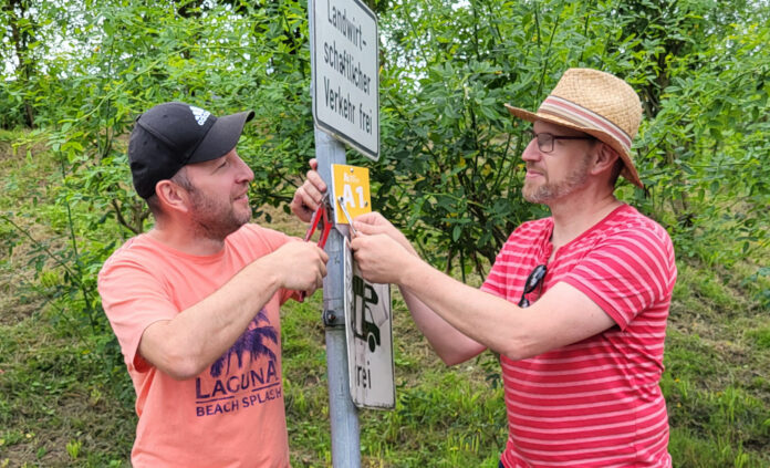 Verschönerungsverein mit neuem Schild