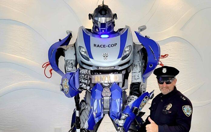 "Captain America“ mit “Transformer beim Kinder- und Familienfest