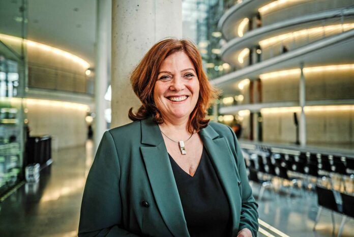 Sandra Weeser Vorsitzende des Ausschusses für Wohnen, Stadtentwicklung, Bauwesen und Kommunen und Bundestagsabgeordnete. Foto: ©Maurice L. Kubitschek