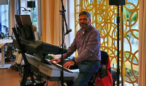 Der Musikant Peter Speich sorgt bei der “Breisiger TanZZeiT“ am 13. November wieder für die passende Tanzmusik.   Foto: Kulturverein BREISIG.live, Dennis Kresse