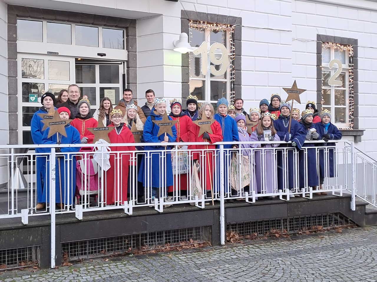 Die Sternsinger waren im Sinziger Rathaus herzlich willkommen. Foto: Frank Werner