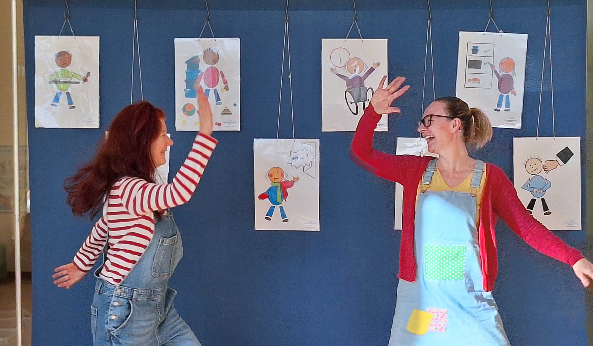 Mit viel Spaß brachten die beiden Schauspielerinnen den Kindern das Thema näher.